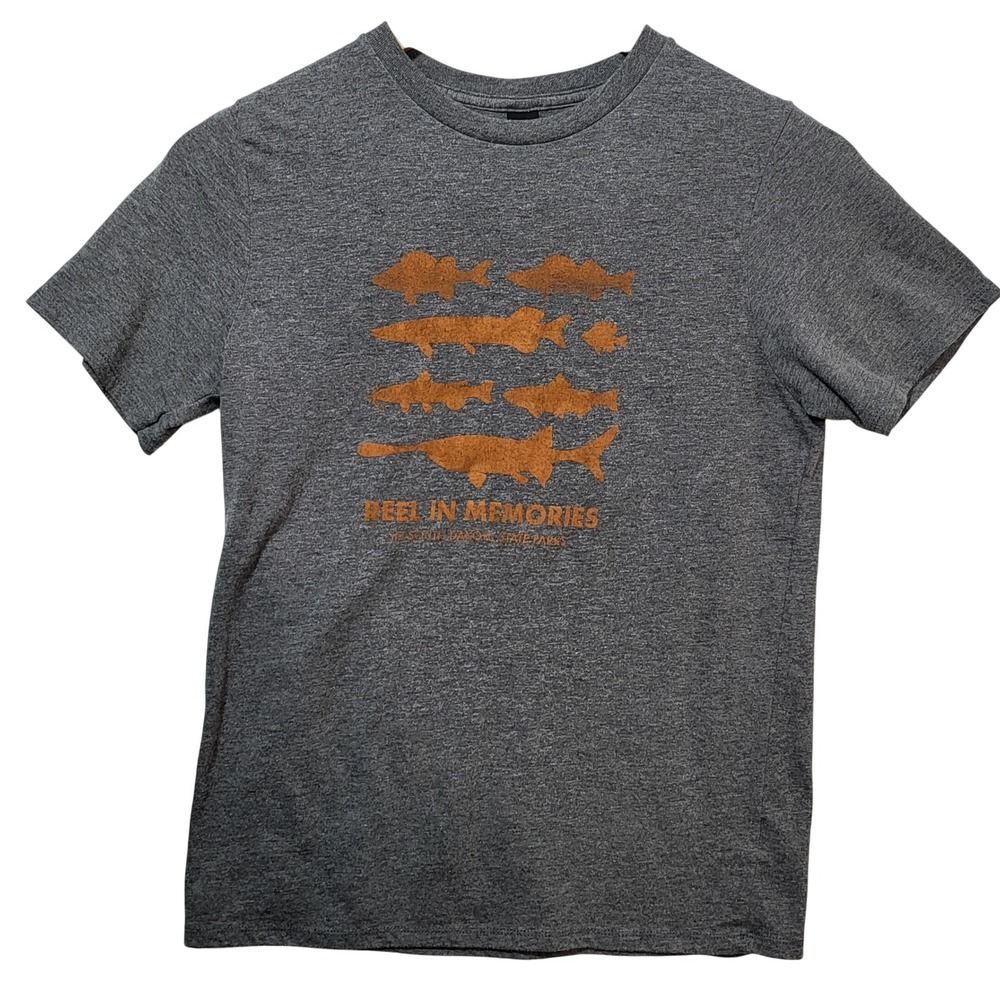 District Youth Medium Grey Fishing T-Shirt South Dakota State Parks Graphic Tee